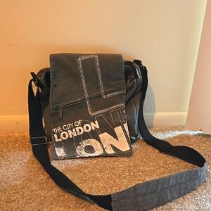 Robin Ruth City Of London Gray Crossbody Bag 🩶🩶🩶